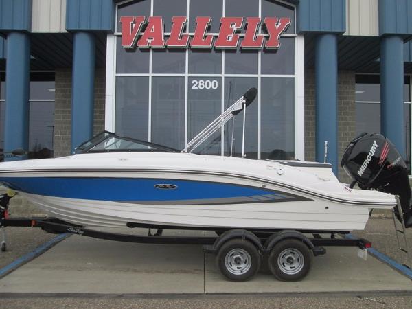 2017 Sea Ray 21 SPX OB