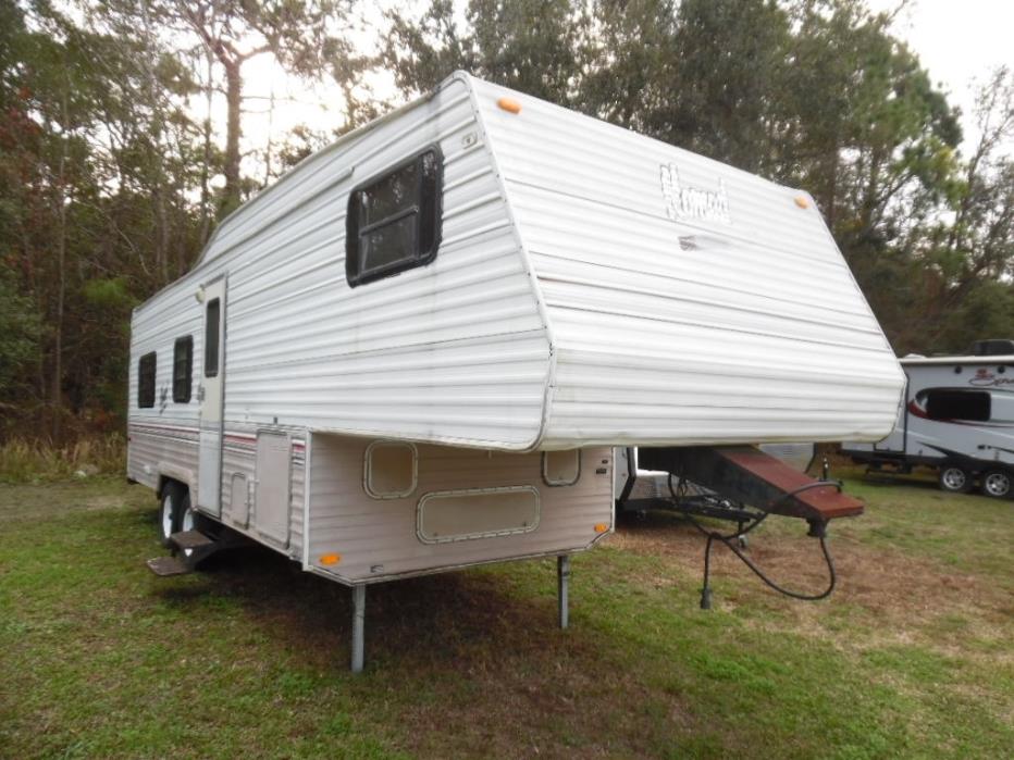 1995 Nomad FIFTH WHEEL 28'