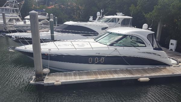 2009 Cruisers Yachts 390 Sports Coupe