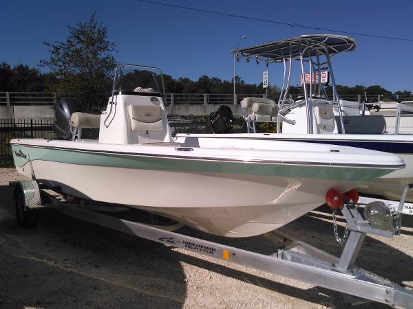 2016 NAUTIC STAR 214 XTS