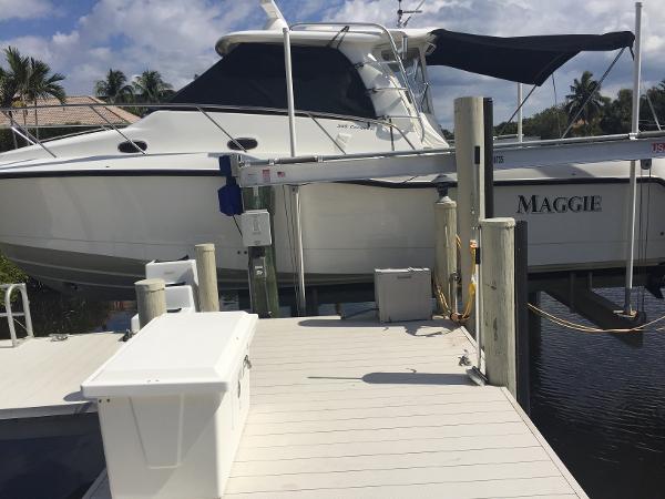 2008 Boston Whaler 345 Conquest