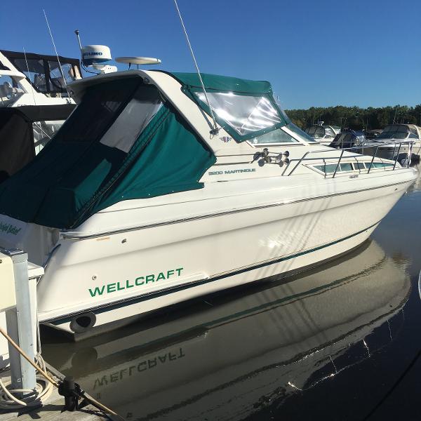 1996 Wellcraft 3200 Martinique