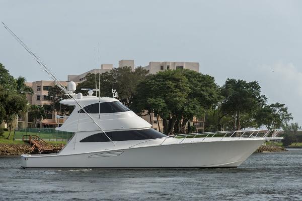 2015 Viking 62 Enclosed Bridge