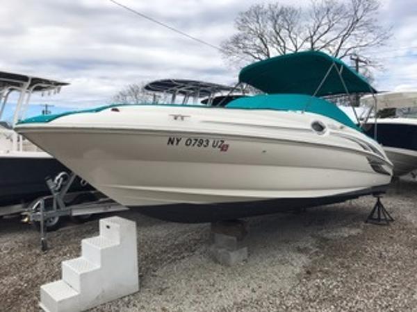 2002 Sea Ray 240 Sundeck