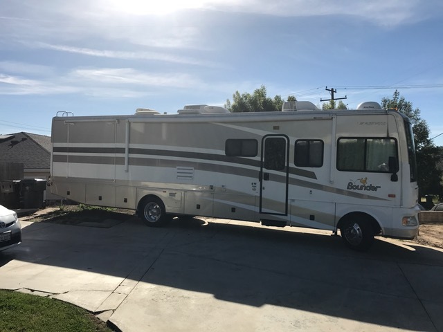 2006 Fleetwood BOUNDER 36Z