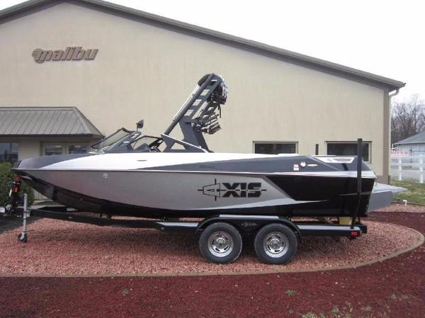 2017 Axis Wake Research Core Series T22