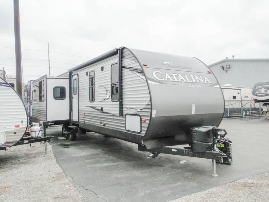 2017 Forest River Catalina 333RETS Rear Entertainment