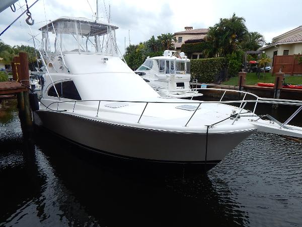 2005 LUHRS 38 Convertible