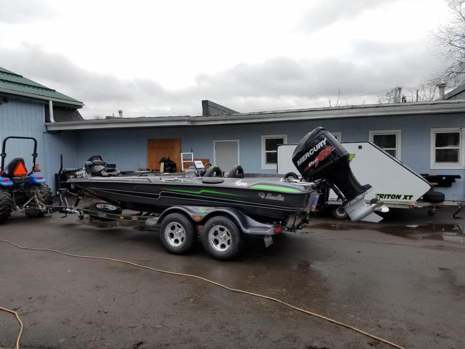 2017 Bass Cat Boats Eyra