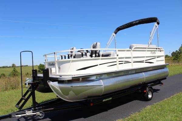 2017 Bentley 200 Fish - 90hp - Front fishing