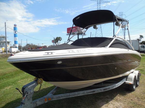 2005 Sea Ray 220 Select