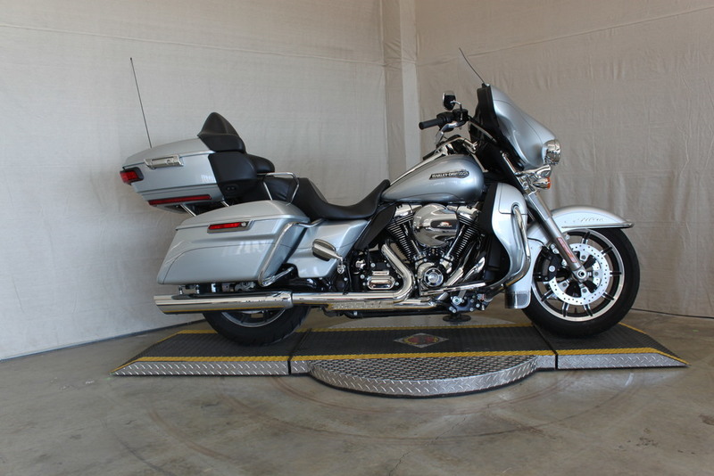 2015 Harley-Davidson FLHTCUL - Electra Glide Ultra Classic Lo