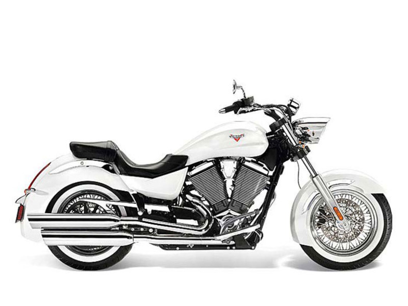 2013 Victory Motorcycles Boardwalk Pearl White