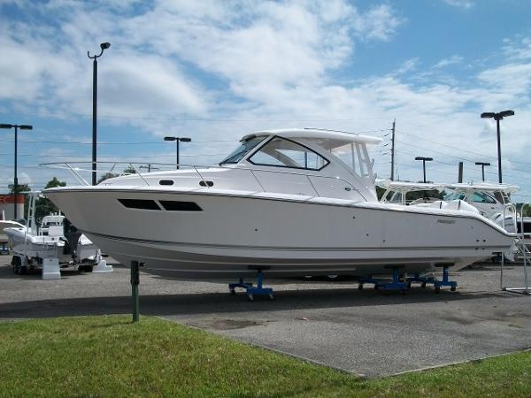 2017 Pursuit OS 355 Offshore