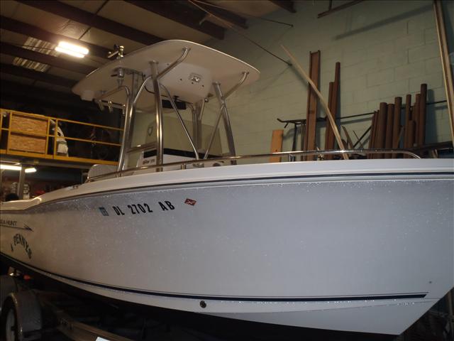 2008 Sea Hunt 220