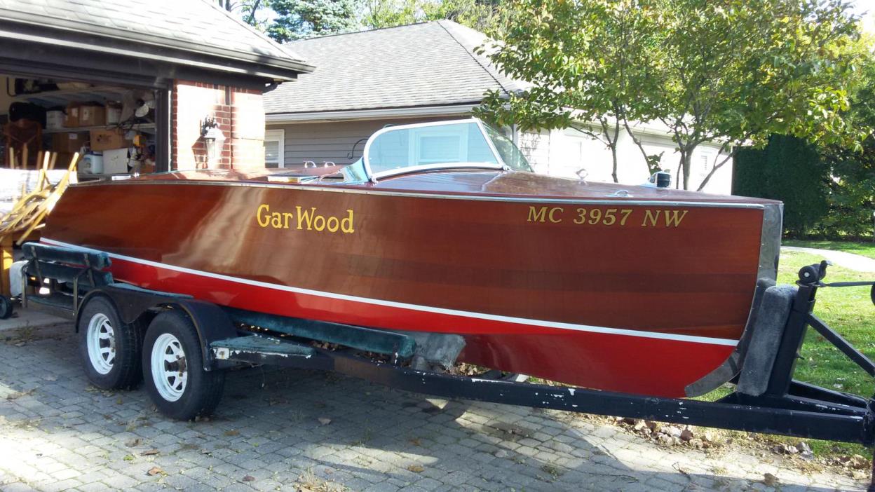 1943 GARWOOD 19' Split Cockpit