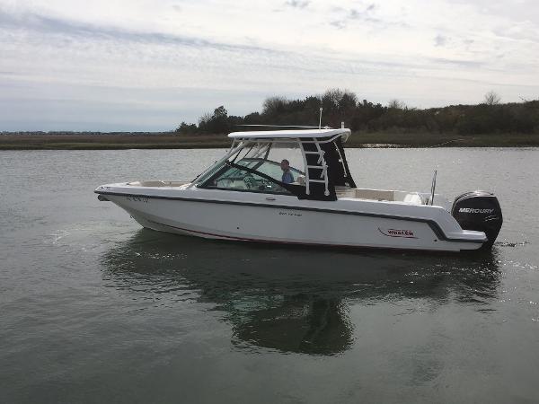 2013 Boston Whaler 27 VANTAGE