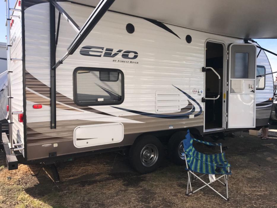 2015 Forest River EVO T1860
