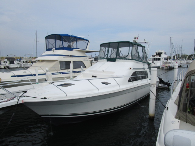 1995 Mainship 40 Sedan Bridge