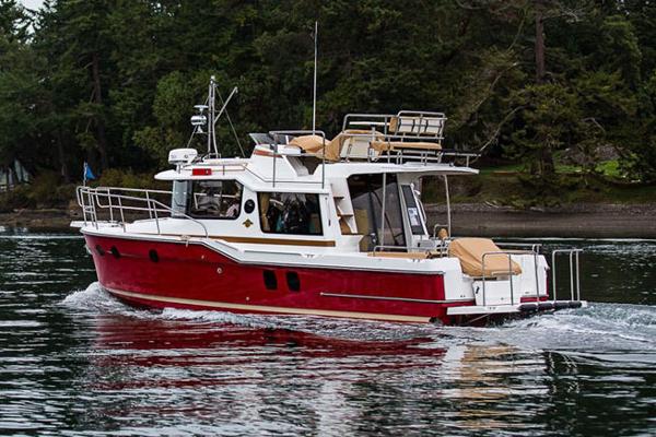 2017 Ranger Tugs R-29 CB