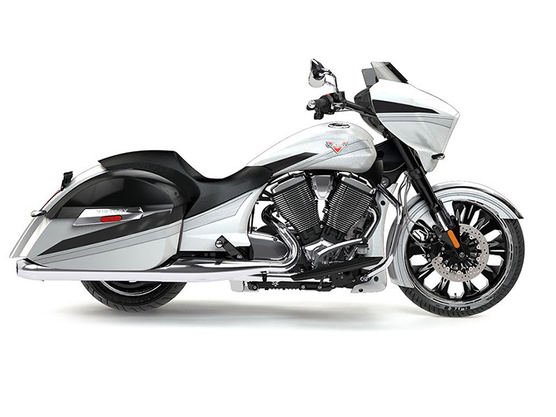 2016 Victory Motorcycles Magnum Suede Pearl White with Black & Silver
