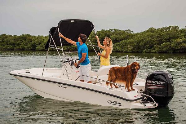 2017 Boston Whaler 170 Dauntless