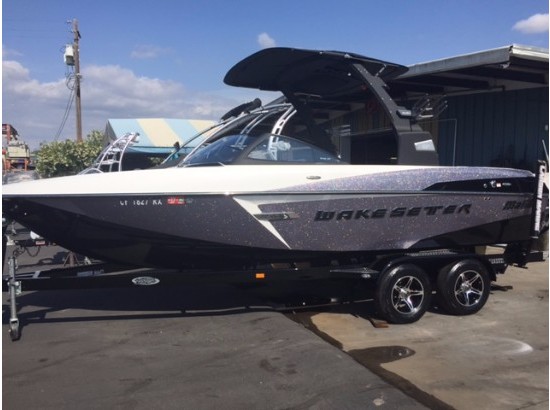 2015 Malibu Wakesetter 22 VLX