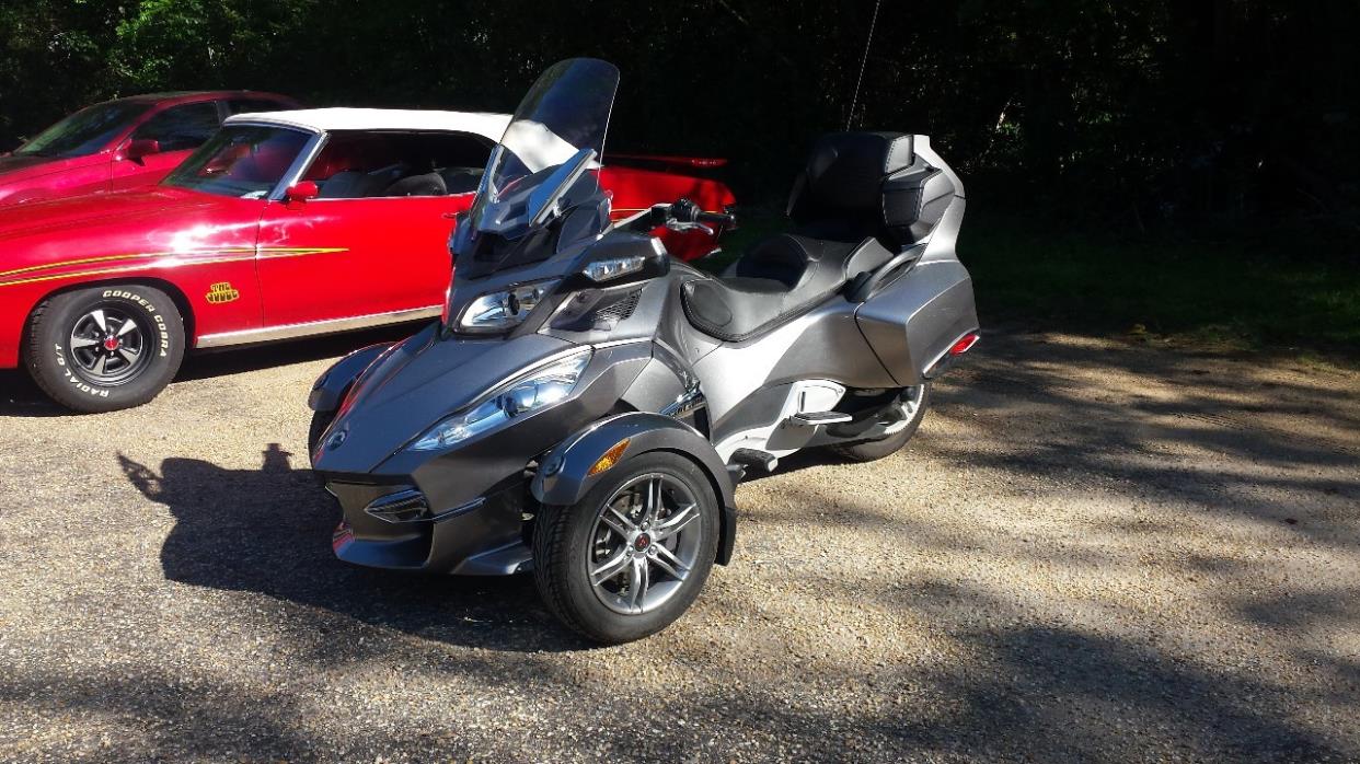 2012 Can-Am SPYDER RT-S SM5