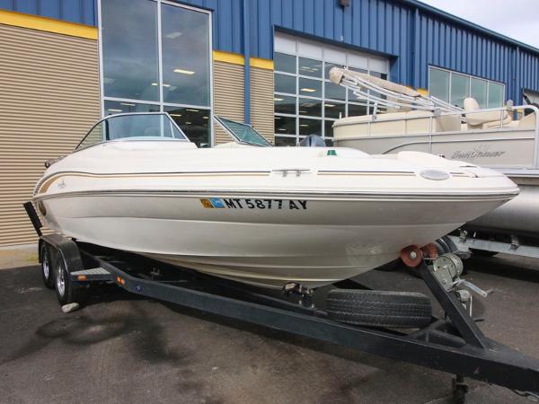 1999 Sea Ray 210