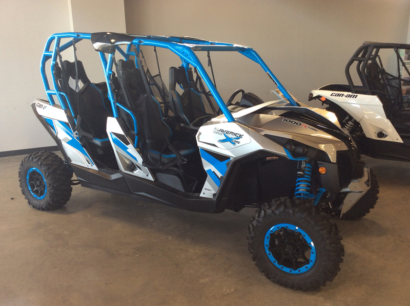 2016 Can-Am Maverick MAX X ds TURBO 1000R Hyper Silver & Octane Blu