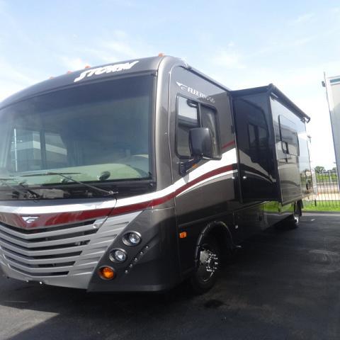 2017 Fleetwood Storm 32H