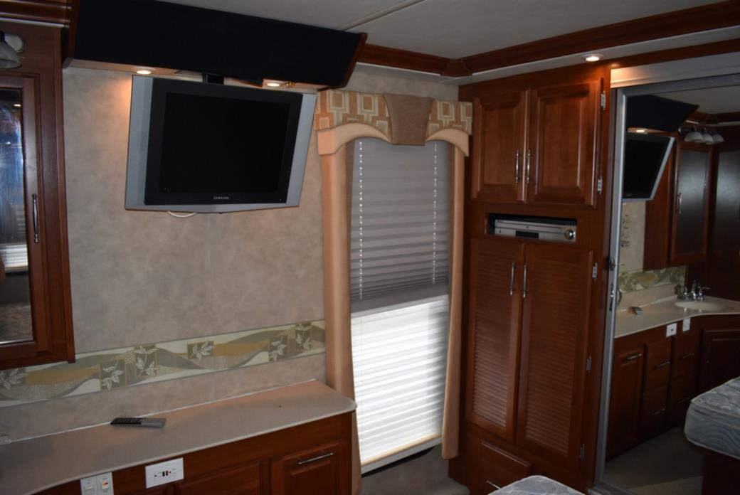 2007 Fleetwood DISCOVERY 39S