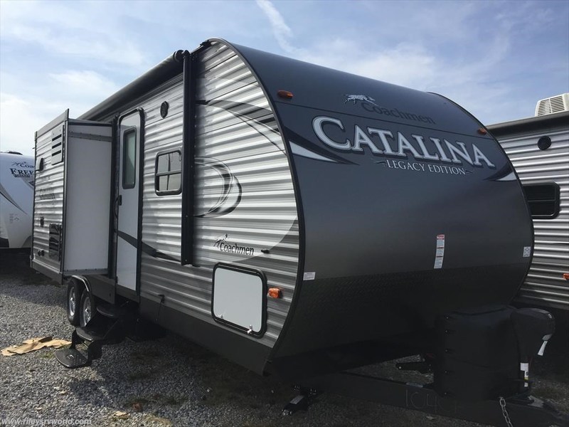 2017 Coachmen Catalina Legacy Edition 293RBKS