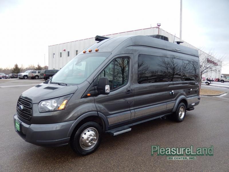 2017 Winnebago Paseo 48P