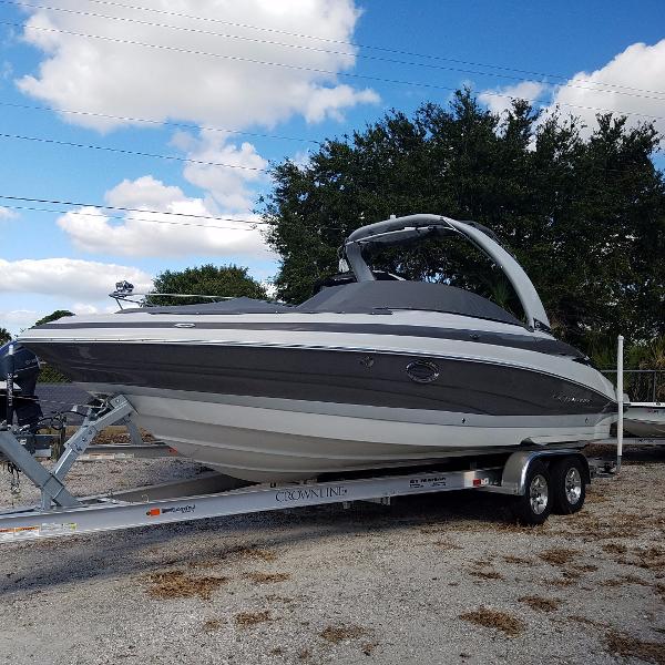 2017 Crownline 275 SS