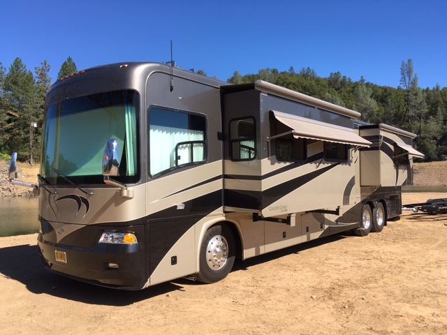 2005 Country Coach ALLURE 470