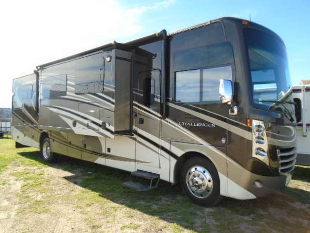 2015 Thor Motor Coach Challenger by Thor Motor Coach 37ND
