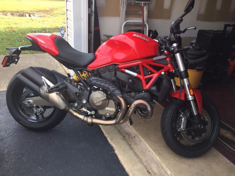 2015 Ducati MONSTER 821