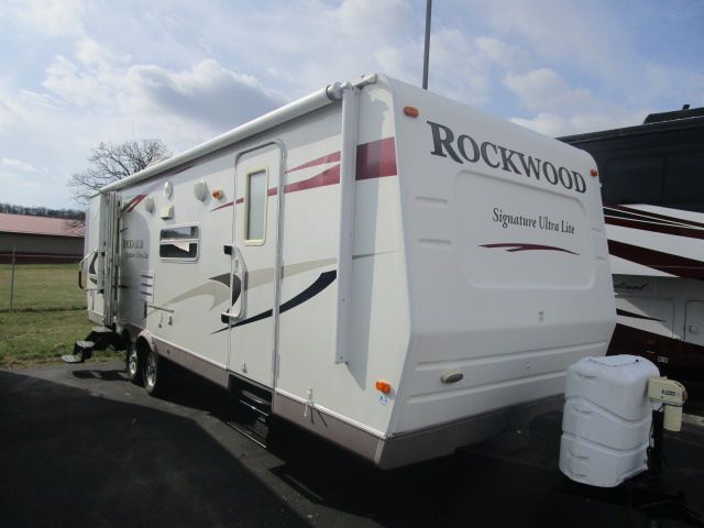 2009 Forest River Rockwood Signature 8298RS