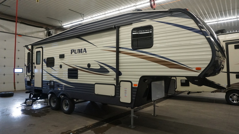 2017 Palomino Puma Fifth Wheels 253-FBS