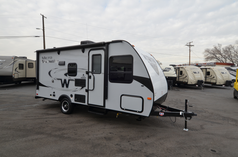 2017 Winnebago Micro Minnie 1700BH