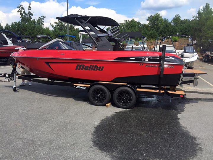 2017 Malibu Boats LLC Wakesetter 23 LSV