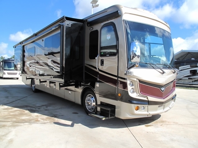2017 Fleetwood Discovery 39f