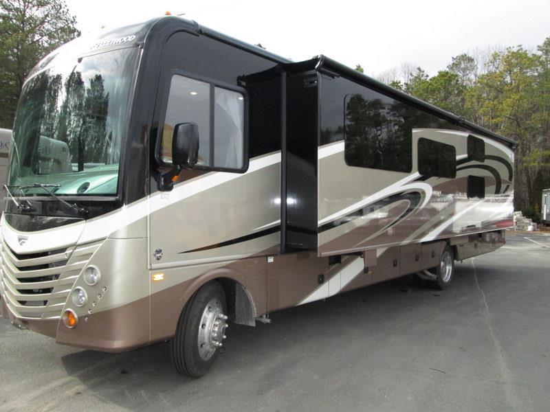 2017 Fleetwood Storm 36F 2-BdRM Double Slide Bunks & 2