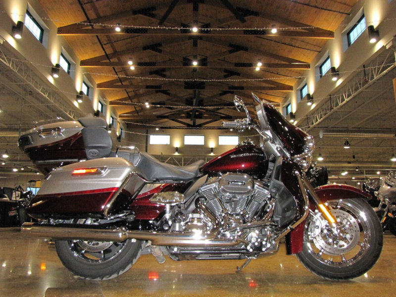 2015 Harley-Davidson FLHTKSE CVO ULTRA LIMITED