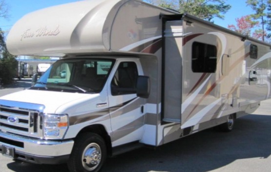 2015 Thor Motor Coach FOUR WINDS 31E