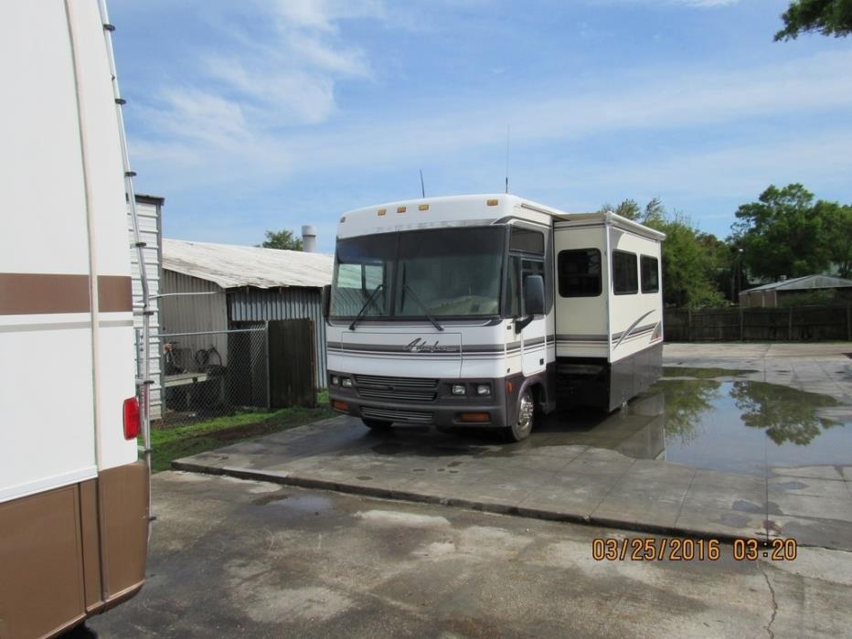 2001 Winnebago Adventurer