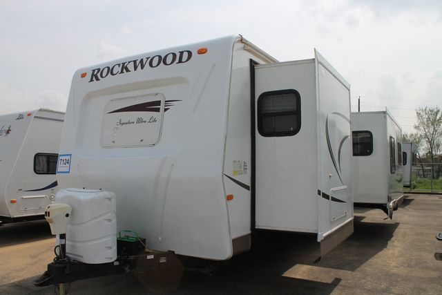 2010 Forest River Rockwood Signature 8314BSS