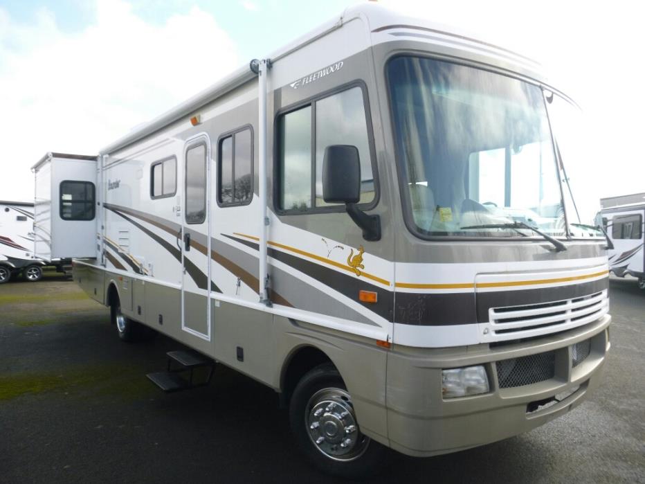 2005 Fleetwood Bounder 32W