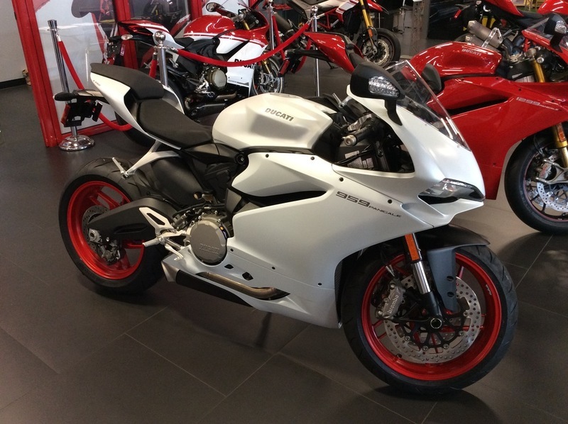 2017 Ducati 959 Panigale Arctic white silk